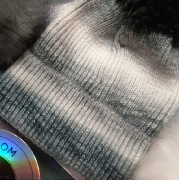 Rachel Zoe Toboggan Gift Set - Picture 3 of 7